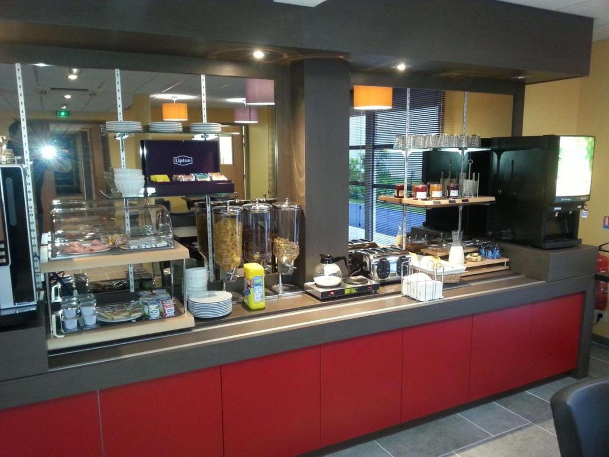 Brit Hotel Confort Villeneuve Sur Lot Bias  외부 사진