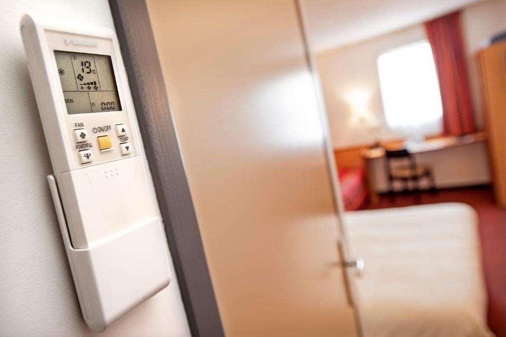 Brit Hotel Confort Villeneuve Sur Lot Bias  객실 사진