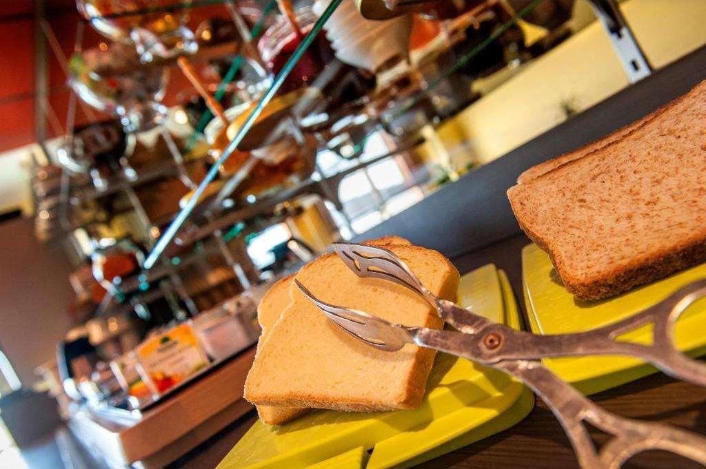 Brit Hotel Confort Villeneuve Sur Lot Bias  레스토랑 사진